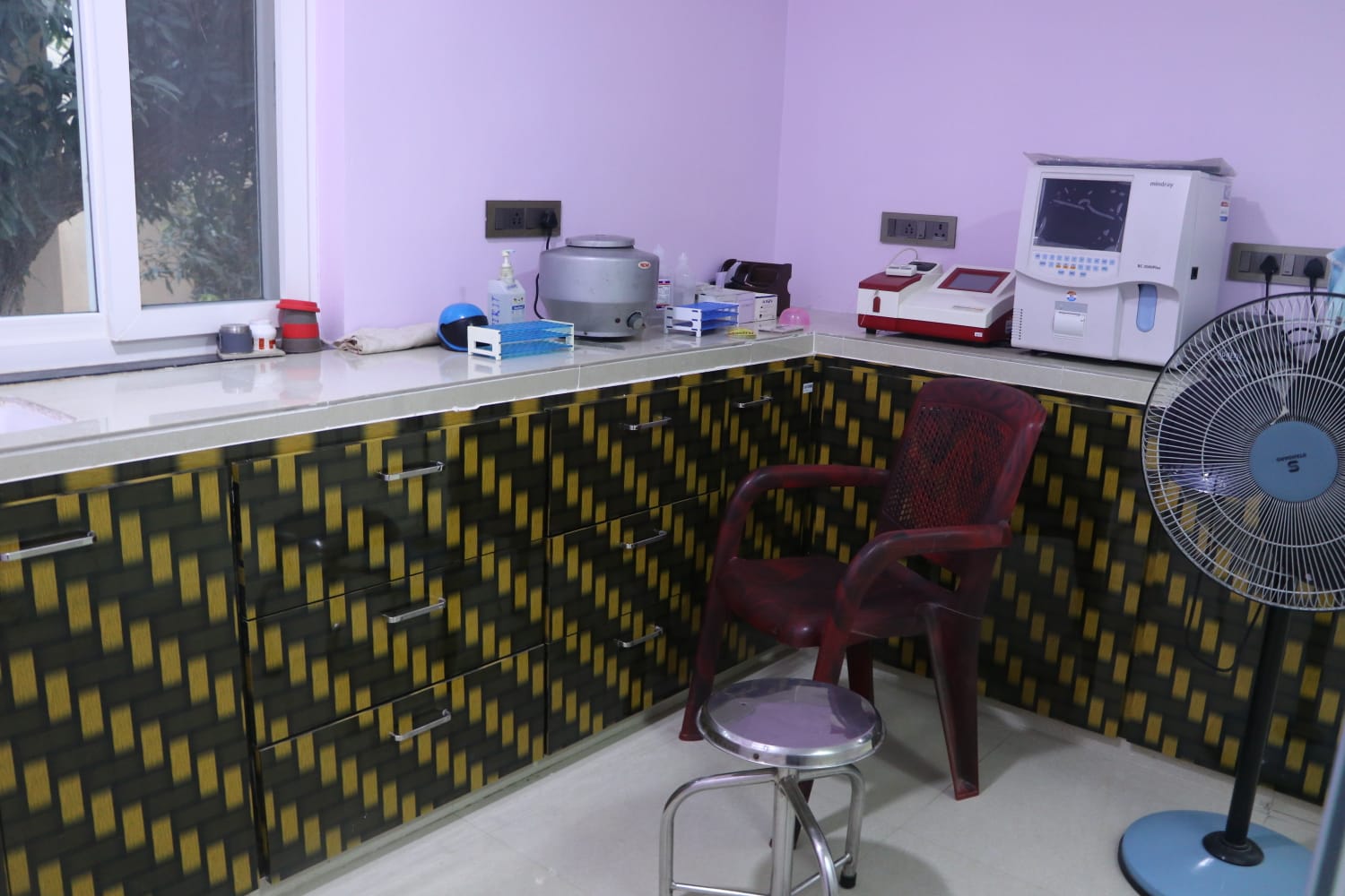 Vedansh Clinic Lab Room